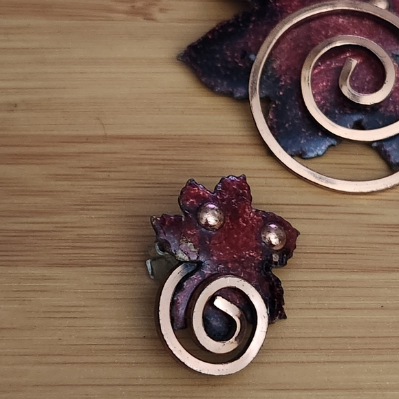 Vintage MATISSE Copper Enamel Red Maple Leaf Brooch & Earrings Set Mid Century - Picture 4 of 7